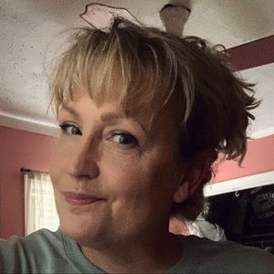 Meet your Posher, Gina